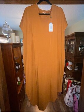 NWT Universal Standard crew neck short Sleeve Geneva in COPPER